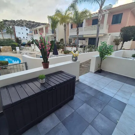 Tatil Evi 2 Bedroom Townhouse Lower Paphos Cyprus