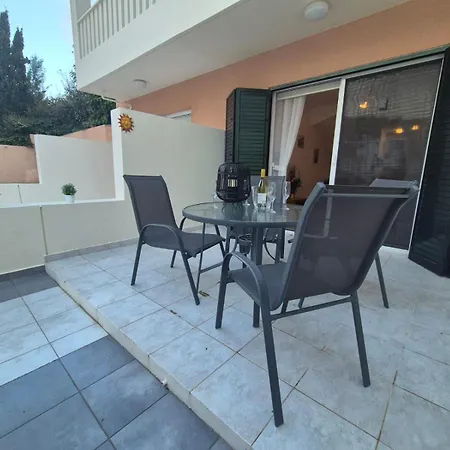 Tatil Evi 2 Bedroom Townhouse Lower Paphos Cyprus Peyia