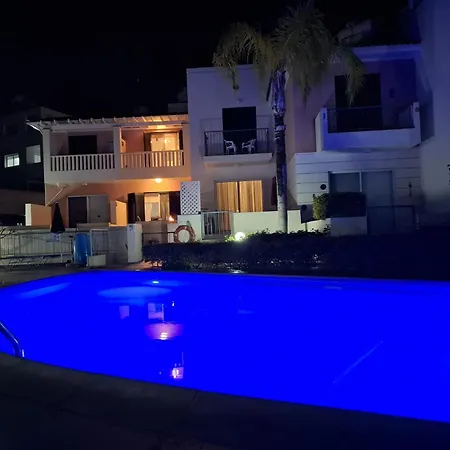 2 Bedroom Townhouse Lower Paphos Cyprus Tatil Evi