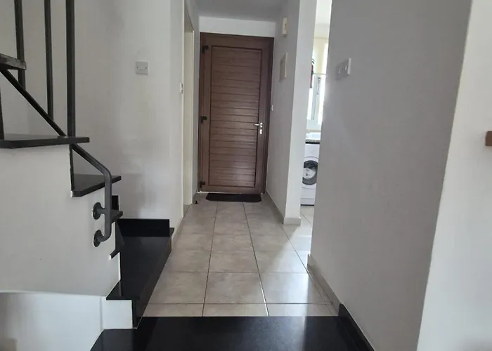 Hébergement de vacances 2 Bedroom Townhouse Lower Paphos Cyprus Peyia