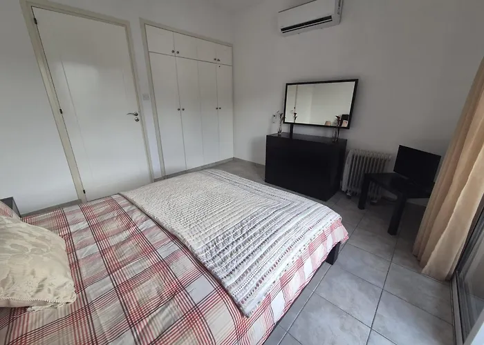 2 Bedroom Townhouse Lower Paphos Cyprus *