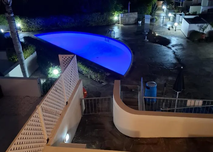 2 Bedroom Townhouse Lower Paphos Cyprus * Peyia