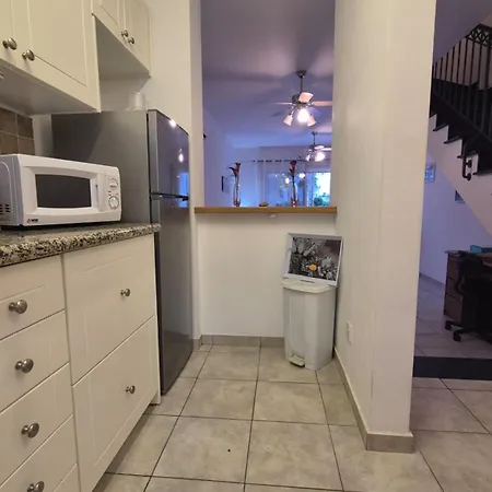 بيت للعطل 2 Bedroom Townhouse Lower Paphos Cyprus *