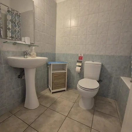 بيت للعطل 2 Bedroom Townhouse Lower Paphos Cyprus