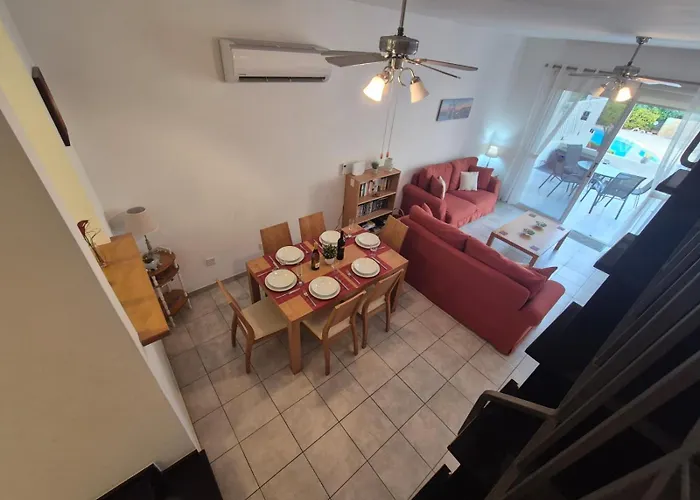 2 Bedroom Townhouse Lower Paphos Cyprus Dom wakacyjny