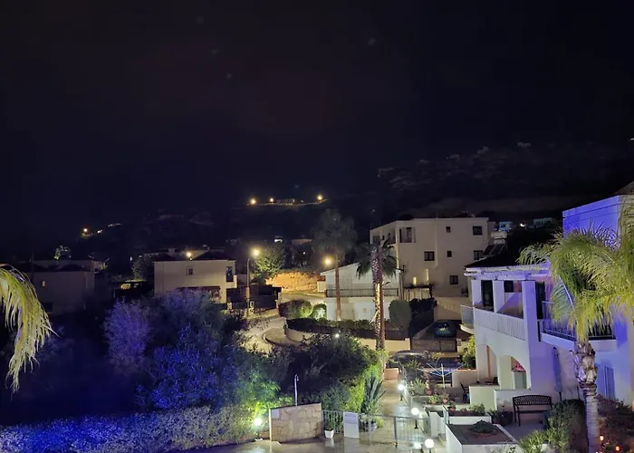 2 Bedroom Townhouse Lower Paphos Cyprus Casa vacanze Peyia