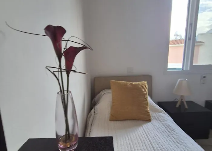 2 Bedroom Townhouse Lower Paphos Cyprus Casa vacanze