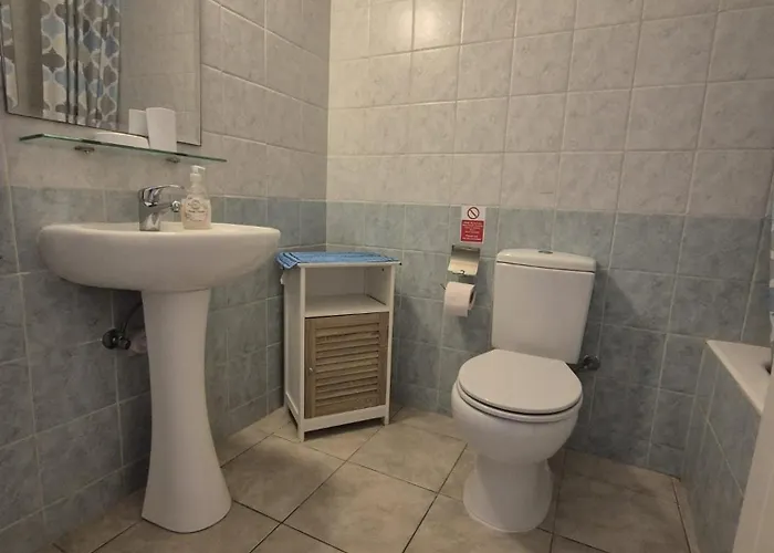 Dom wakacyjny 2 Bedroom Townhouse Lower Paphos Cyprus