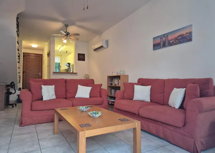 2 Bedroom Townhouse Lower Paphos Cyprus Dom wakacyjny *
