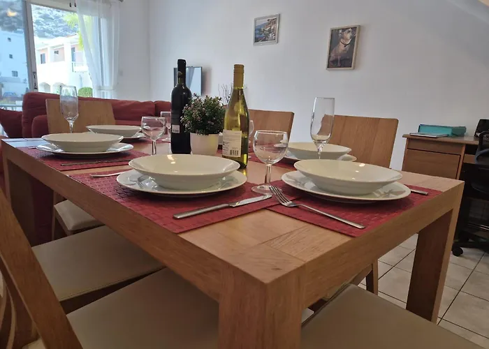 2 Bedroom Townhouse Lower Paphos Cyprus Dom wakacyjny *